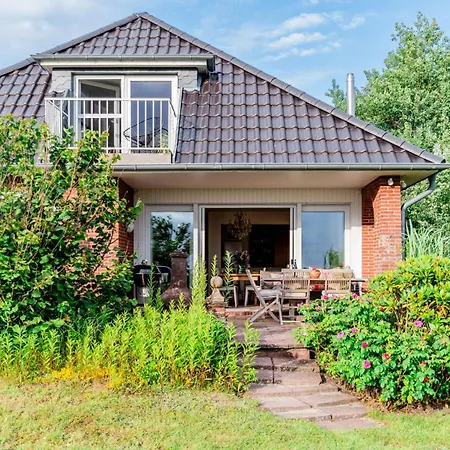 بيت للعطل Haus Am Steg هوسوم